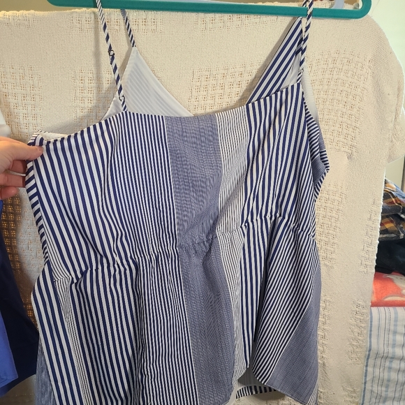 NWOT Banana Republic Blue and White Blouse - Picture 2 of 3